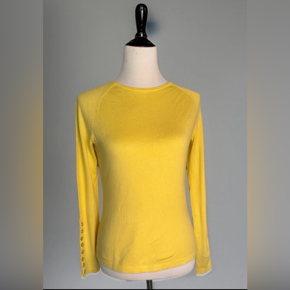 J. McLaughlin Jamey Yellow Sweater Sm Long Sleeve Pullover Crewneck Button Cuff - Picture 2 of 8